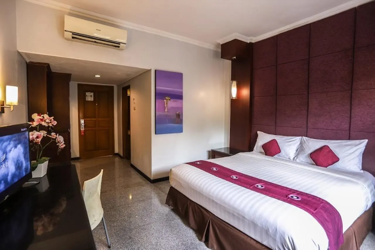 Famous Hotel Kuta Formerly Permata Kuta Hotel