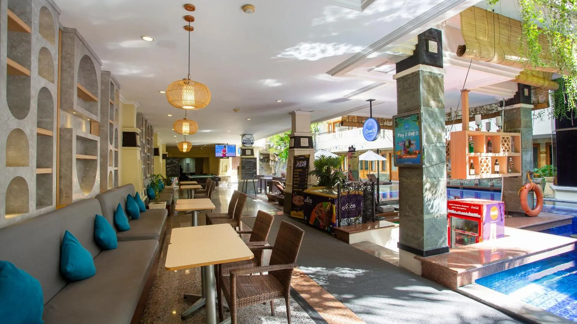 Famous Hotel Kuta Formerly Permata Kuta Hotel