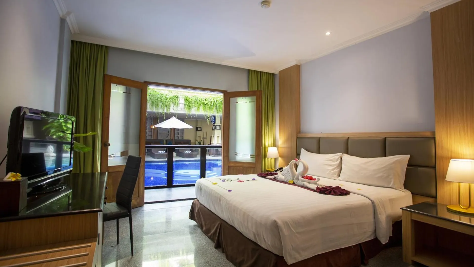 Famous Hotel Kuta Formerly Permata Kuta Hotel
