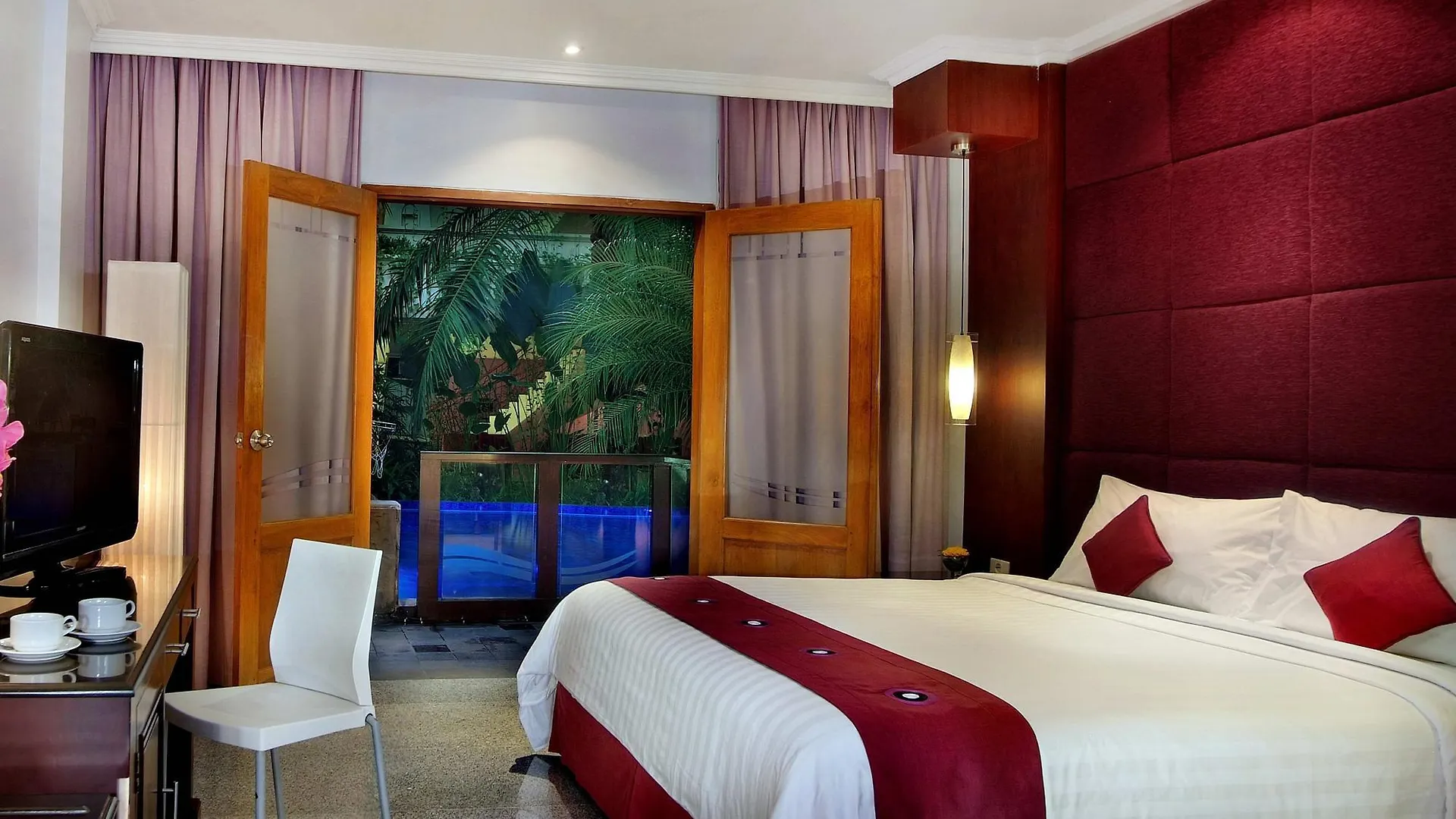 Famous Hotel Kuta Formerly Permata Kuta Hotel 4*, Kuta (Bali)