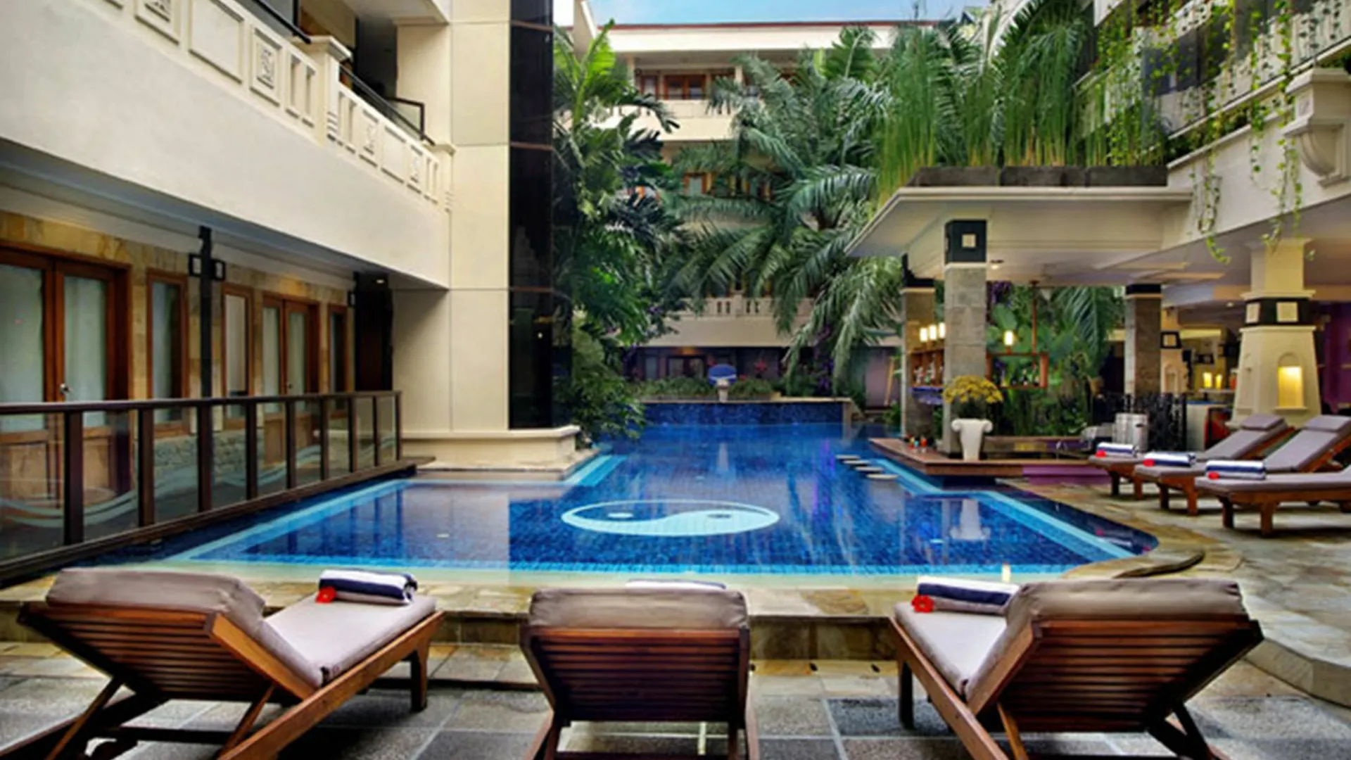 Famous Hotel Kuta Formerly Permata Kuta Hotel  Kuta (Bali)