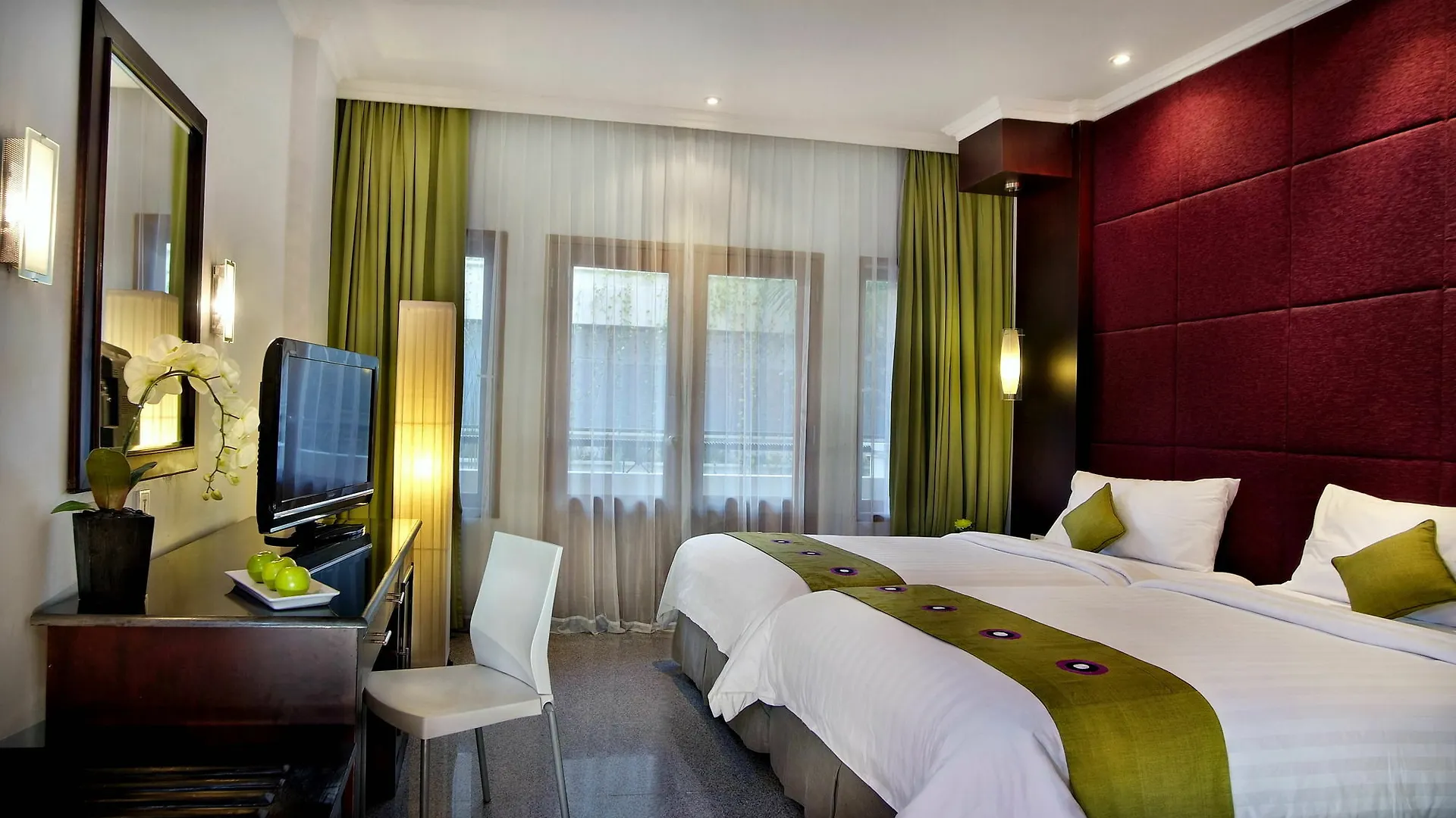 Famous Hotel Kuta Formerly Permata Kuta Hotel
