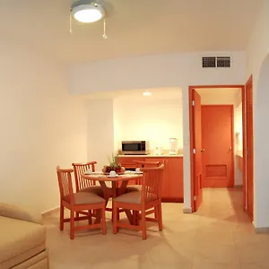 **** Hotel Laguna Golf & Mexico