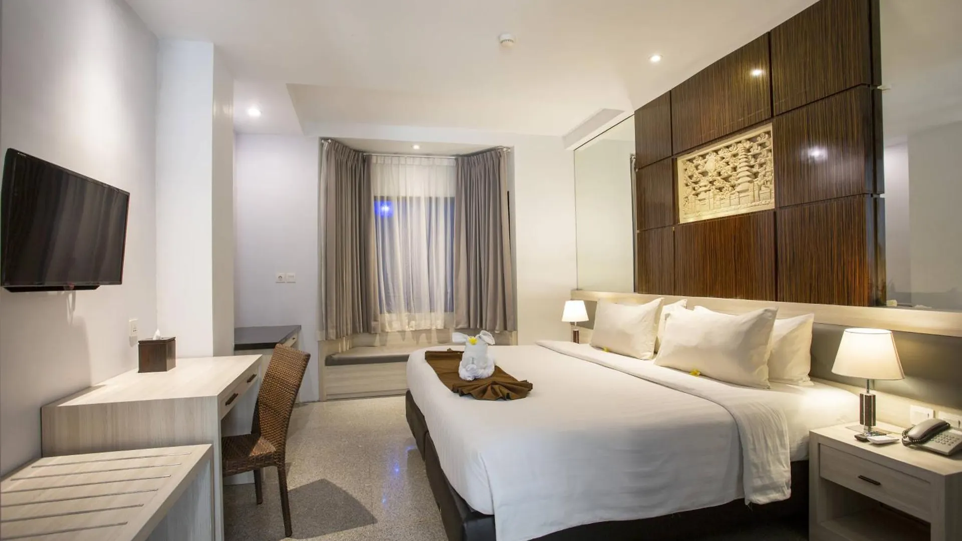 Famous Hotel Kuta Formerly Permata Kuta Hotel